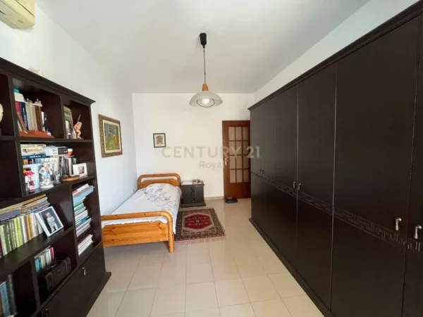 Tirane, shes apartament 2+1 Kati 6, 91 m² 200.000 € (Shkolla e Kuqe)