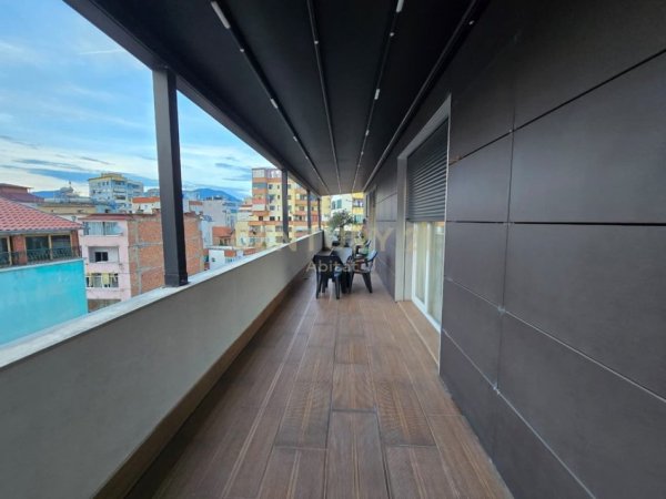 Tirane, jepet me qera apartament 2+1+Aneks+Ballkon Kati 5, 120 m² 1.500 € (Qender)