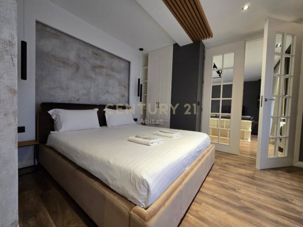 Tirane, jepet me qera apartament 2+1+Aneks+Ballkon Kati 5, 120 m² 1.500 € (Qender)