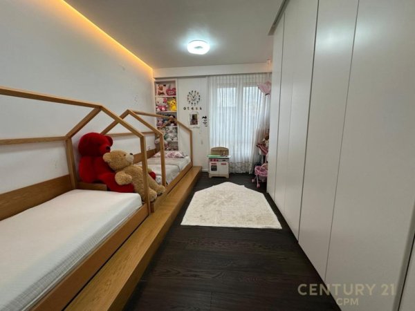 Tirane, jepet me qera apartament 2+1 Kati 4, 100 m² 1.600 € (Myslym Shyri)