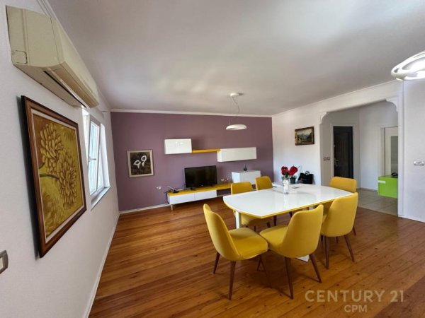 Tirane, jepet me qera apartament 2+1 Kati 5, 93 m² 700 € (Rruga e Kosovareve)