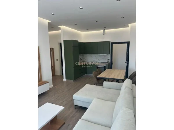 Tirane, jepet me qera apartament 2+1 Kati 8, 120 m² 575 € (Fresk)