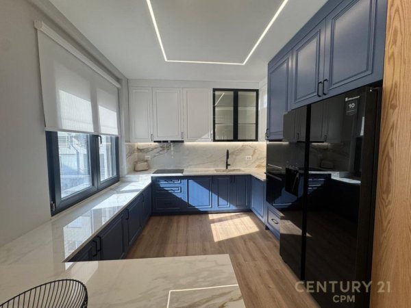 Tirane, jepet me qera apartament 2+1 Kati 3, 125 m² 1.600 € (Kodra e Diellit)