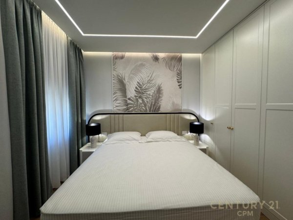 Tirane, jepet me qera apartament 2+1 Kati 3, 125 m² 1.600 € (Kodra e Diellit)