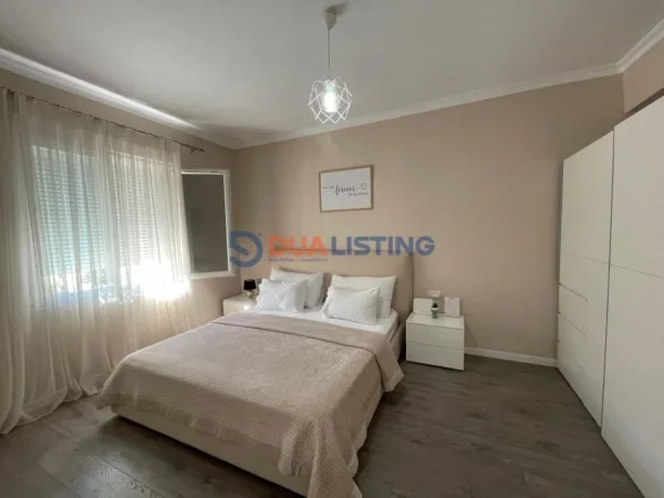 Tirane, jepet me qera apartament 1+1+Ballkon Kati 5, 56 m² 850 € (Garda)