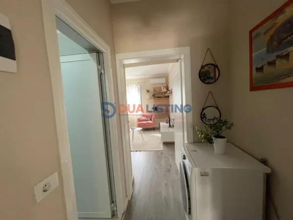Tirane, jepet me qera apartament 1+1+Ballkon Kati 5, 56 m² 850 € (Garda)