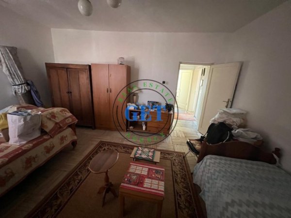 Durres, Shitet Apartament 2+1 me Kuzhinë të Veçuar,  Kati 3, 92 m² 60.000 € (Shkozet)