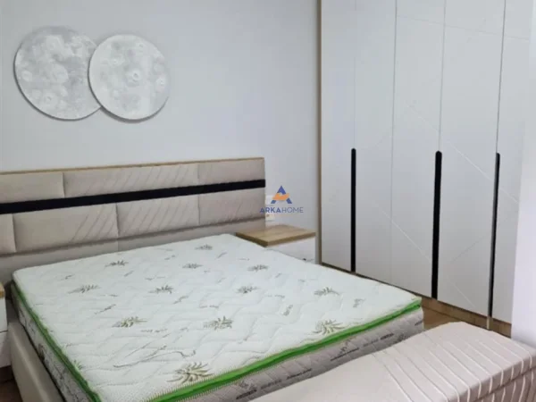 Tirane, jepet me qera apartament 1+1+Ballkon Kati 6, 70 m² 650 € (REZIDENCA TIRANA TRIO TOWERS,DON BOSKO)