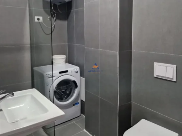 Tirane, jepet me qera apartament 1+1+Ballkon Kati 6, 70 m² 650 € (REZIDENCA TIRANA TRIO TOWERS,DON BOSKO)