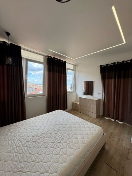 Tirane, jepet me qera apartament 2+1+Ballkon Kati 6, 75 m² 550 € (kodra e diellit prane market cok)