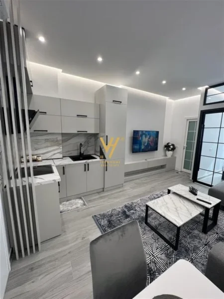 Tirane, shitet apartament 1+1+Ballkon Kati 1, 41 m² 85.000 € (LAPRAKE)