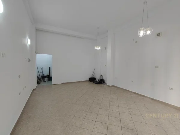 Tirane, shes ambjent biznesi Kati 0, 42 m² 160.000 € (Myslym Shyri)