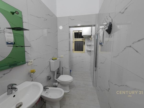 Tirane, shes ambjent biznesi Kati 0, 42 m² 160.000 € (Myslym Shyri)