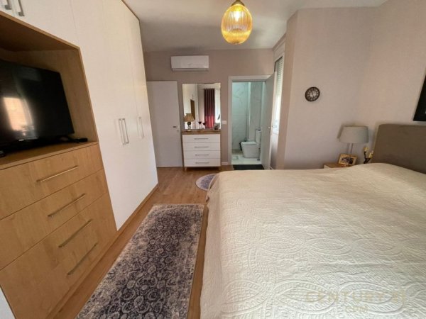 Tirane, shes apartament 2+1 Kati 4, 97 m² 170.000 € (Kopshti Botanik)