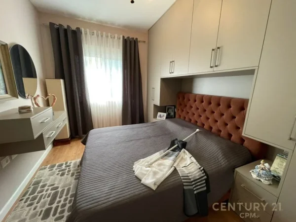 Tirane, shes apartament 2+1 Kati 4, 97 m² 170.000 € (Kopshti Botanik)