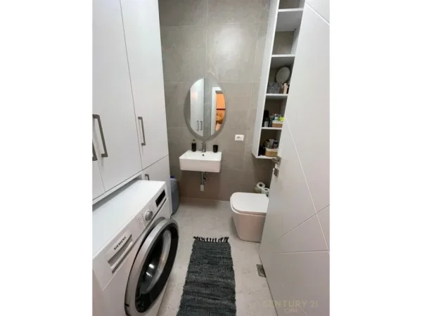 Tirane, shes apartament 2+1 Kati 4, 97 m² 170.000 € (Kopshti Botanik)