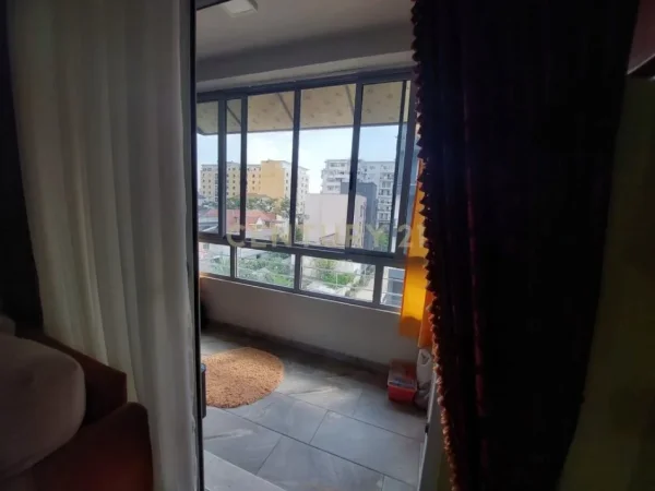 Tirane, shitet apartament 2+1 Kati 3, 79 m² 139.000 € (Prane Komisariatit te Policise Rrugore)