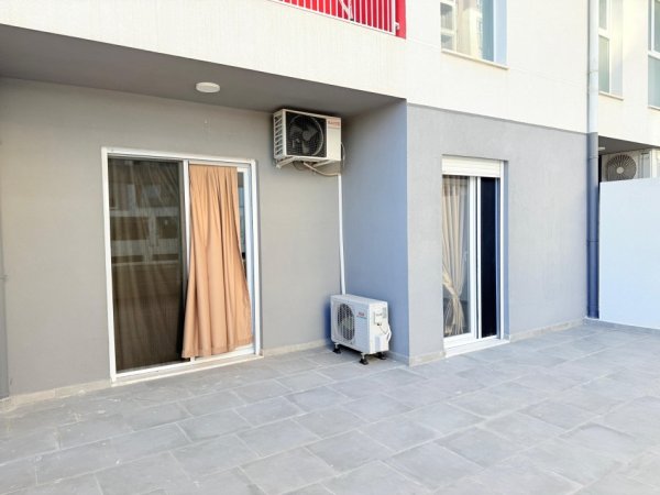 Tirane, shitet apartament 1+1 Kati 1, 104 m² 85.000 € (Univers City)