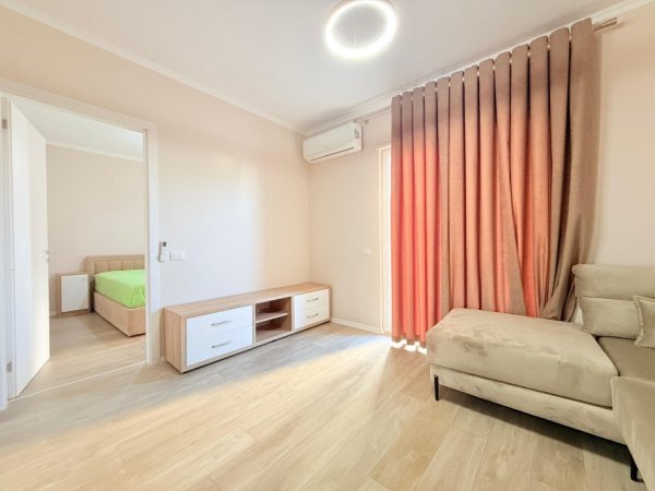 Tirane, shitet apartament 1+1 Kati 1, 104 m² 85.000 € (Univers City)
