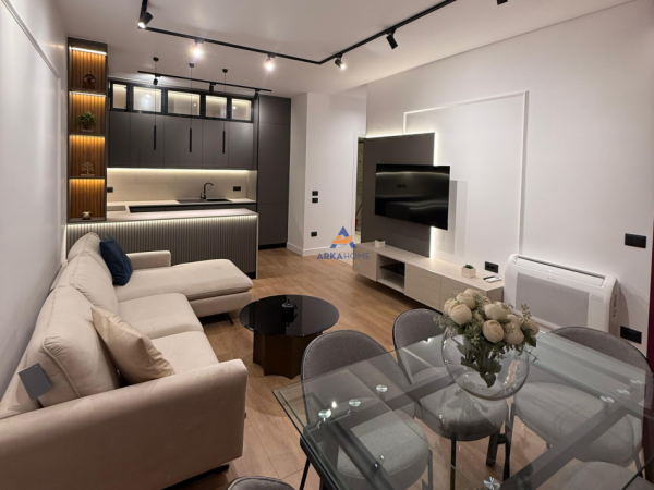 Tirane, jepet me qera apartament 2+1+Ballkon Kati 1, 90 m² 1.000 € (TE UNIVERSITETI UET,PORCELAN)
