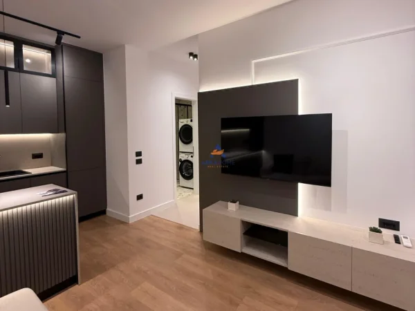 Tirane, shitet apartament 2+1+Ballkon Kati 1, 90 m² 250.000 € (TE UNIVERSITETI UET,PORCELAN)