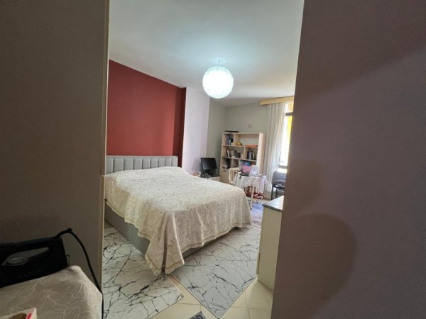 Tirane, jepet me qera apartament 2+1 Kati 3, 106 m² 600 € (Yzberisht)