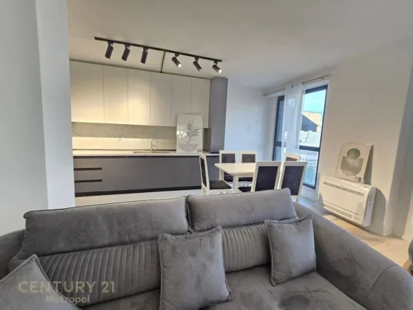 Tirane, jepet me qera apartament 3+1 Kati 7, 130 m² 1.100 € (Garden Residence Turdiu, ish Fusha e Aviacionit)