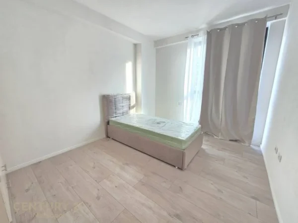 Tirane, jepet me qera apartament 3+1 Kati 7, 130 m² 1.100 € (Garden Residence Turdiu, ish Fusha e Aviacionit)