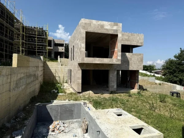 Tirane, shes Vile 3 Katshe Kati 3, 392 m² 820.000 € 