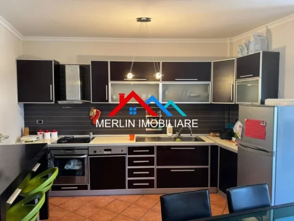 Tirane, shitet apartament 2+1+Ballkon Kati 8, 116 m² 200.000 € (DON BOSKO)