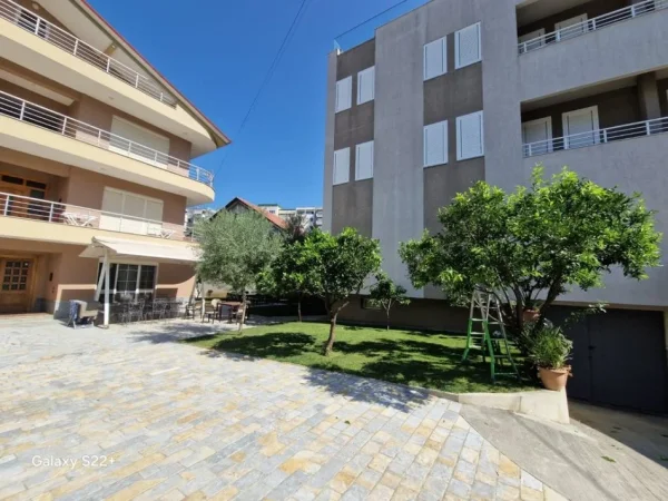 Tirane, shes ambjent biznesi Kati 4, 1.005 m² 2.000.000 € 