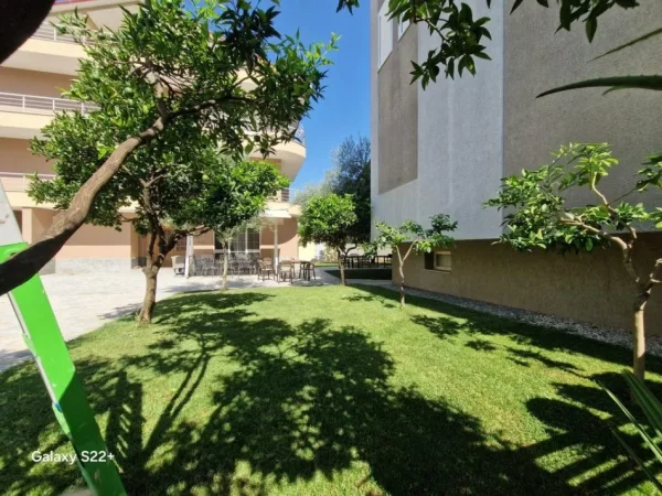 Tirane, shes ambjent biznesi Kati 4, 1.005 m² 2.000.000 € 