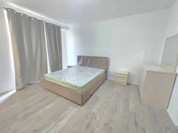 Tirane, jepet me qera apartament 3+1 Kati 7, 130 m² 1.100 € (Rezidenca Turdiu)