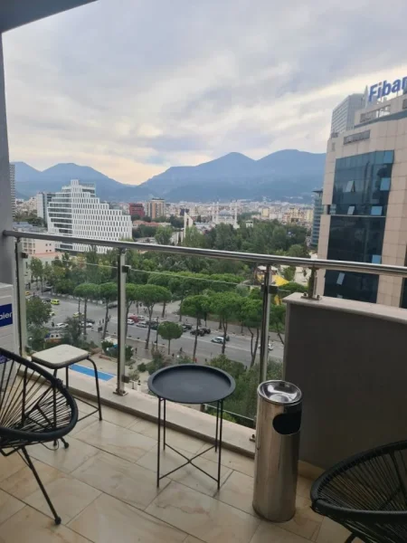 Shqiperi, jepet me qera ambjent biznesi , 150 m² 2.800 € 