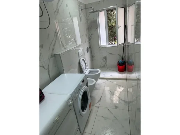Tirane, shes apartament 1+1+Aneks+Ballkon Kati 2, 68 m² 165.000 € 