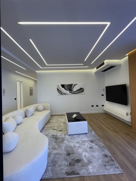 Tirane, shitet apartament 2+1+Ballkon Kati 3, 110 m² 325.000 € (Rruga e kosovareve)