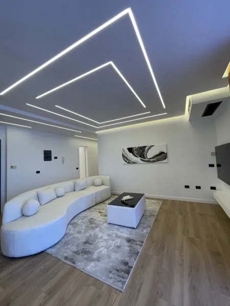 Tirane, shitet apartament 2+1+Ballkon Kati 3, 110 m² 325.000 € (Rruga e kosovareve)