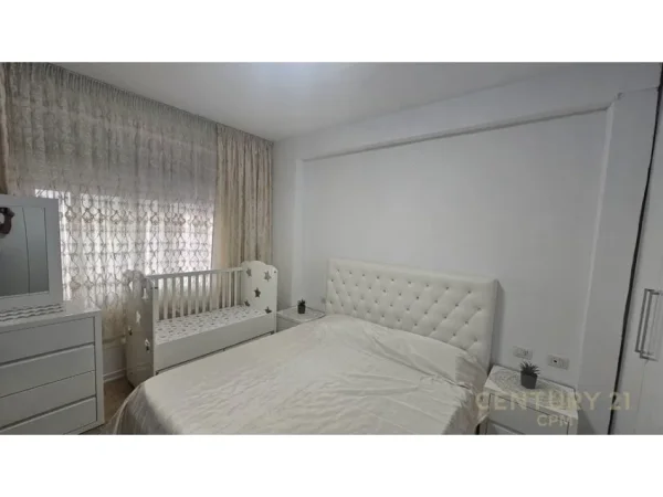 Tirane, shes apartament 2+1 Kati 3, 102 m² 135.000 € (Fresk)