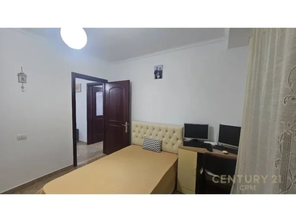 Tirane, shes apartament 2+1 Kati 3, 102 m² 135.000 € (Fresk)