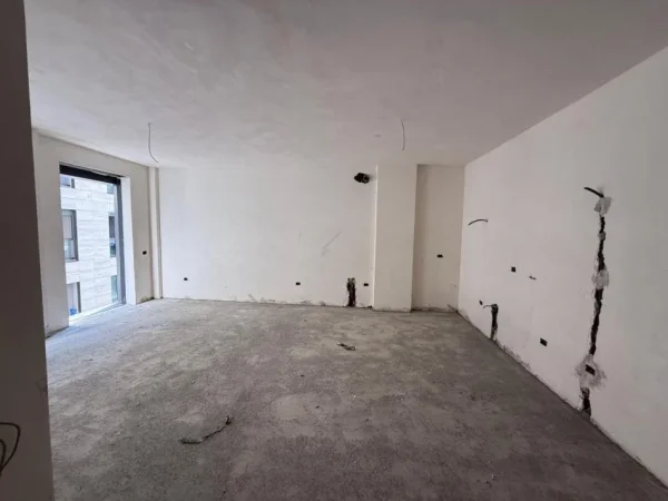 Tirane, shes apartament 2+1+Aneks+Ballkon Kati 1, 110 m² 265.000 € 