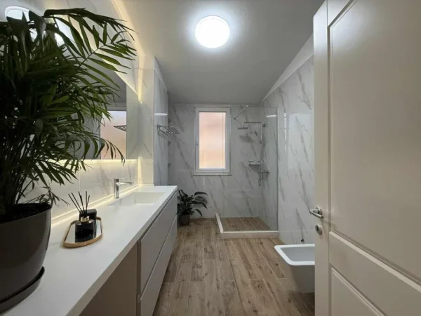 Tirane, shes apartament+verande | Penthouse 3+1+Aneks+Ballkon Kati 7, 200 m² 400.000 €