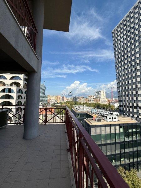 Tirane, jepet me qera zyre Kati 8, 140 m² 2.000 € (QENDER)