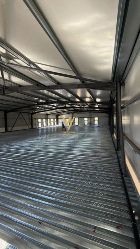 Tirane, jepet me qera magazine Kati 0, 1.000 m² 4.000 € (LAKNAS)