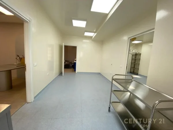 Tirane, jepet me qera zyre Kati 1, 150 m² 2.700 € (Kika 2)