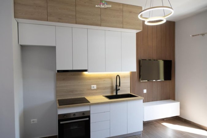 Tirane, jepet me qera apartament 1+1+Aneks Kati 1, 50 m² 400 € (qytet studenti)