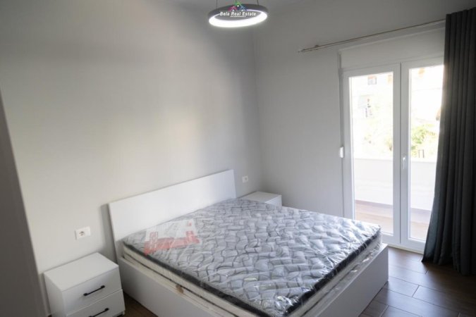 Tirane, jepet me qera apartament 1+1+Aneks Kati 1, 50 m² 400 € (qytet studenti)