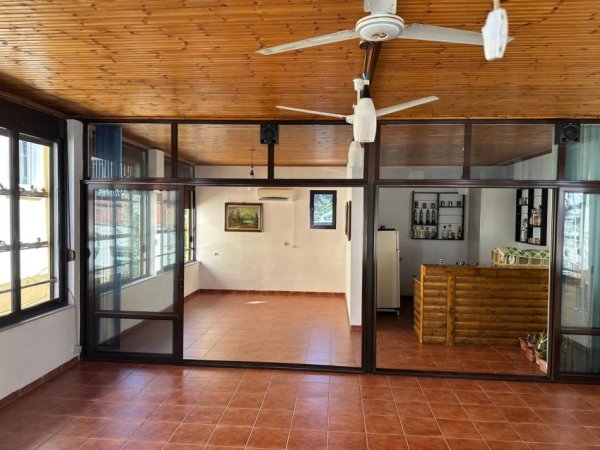 Tirane, jepet me qera ambjent biznesi Kati 2, 75 m² 800 € (Rruga e Kavajes)