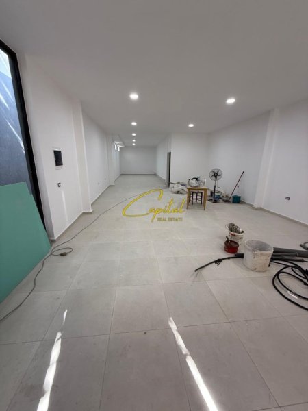 Tirane, jepet me qera ambjent biznesi Kati 0, 110 m² 2.500 € (BULEVARDI GJERGJ FISHTA)