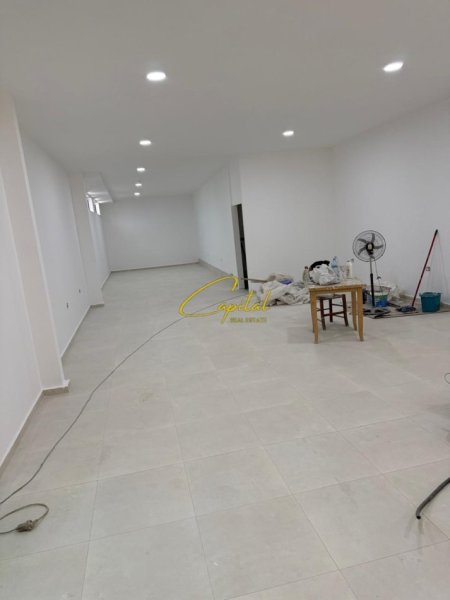 Tirane, jepet me qera ambjent biznesi Kati 0, 110 m² 2.500 € (BULEVARDI GJERGJ FISHTA)