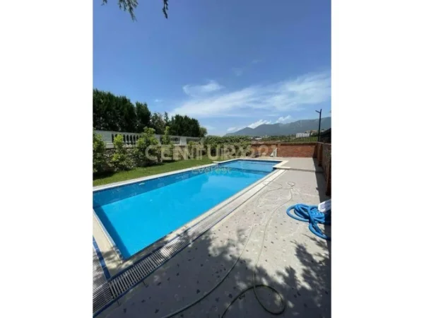 Tirane, shes Vile 3 Katshe Kati 3, 540 m² 850.000 € (Akacia hill)